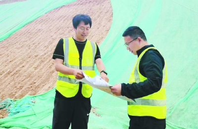 好牛优配 他的测绘脚步永不停歇