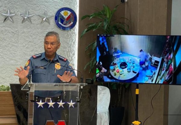 启灯网 菲律宾火锅店枪击案嫌犯被捕 多宗罪行嫌疑人落网