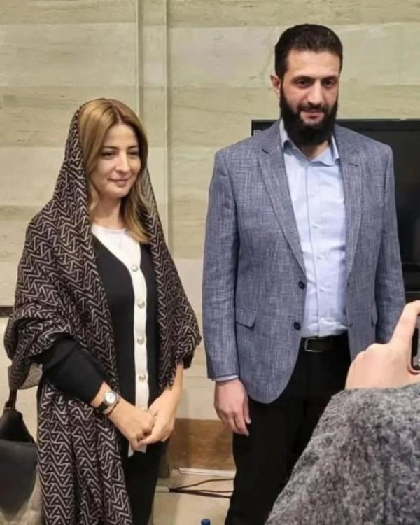 云操盘 专家表示叙利亚战火未真正熄灭，朱拉尼政权岌岌可危